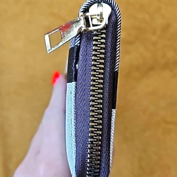 Wallet - Picture 6 of 12